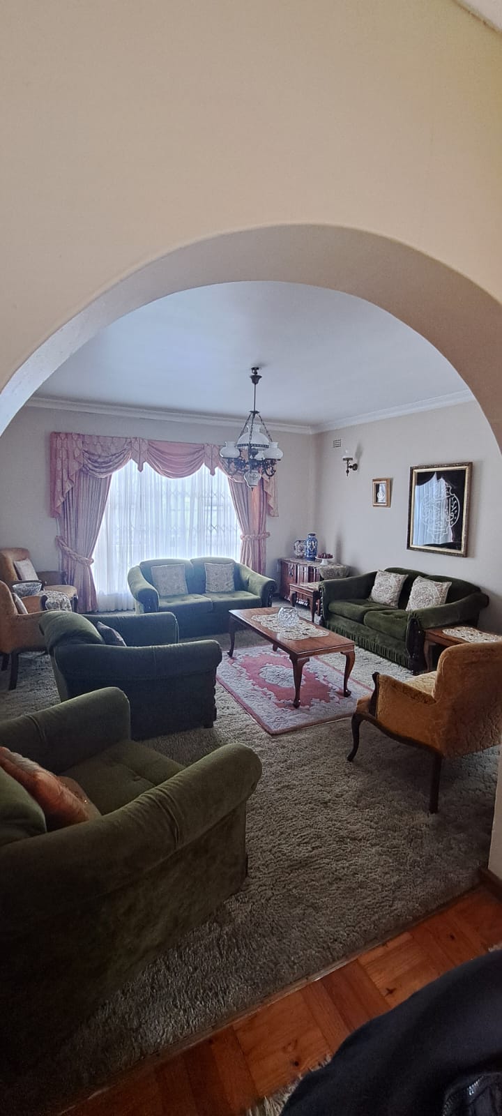 5 Bedroom Property for Sale in Surrey Estate Western Cape